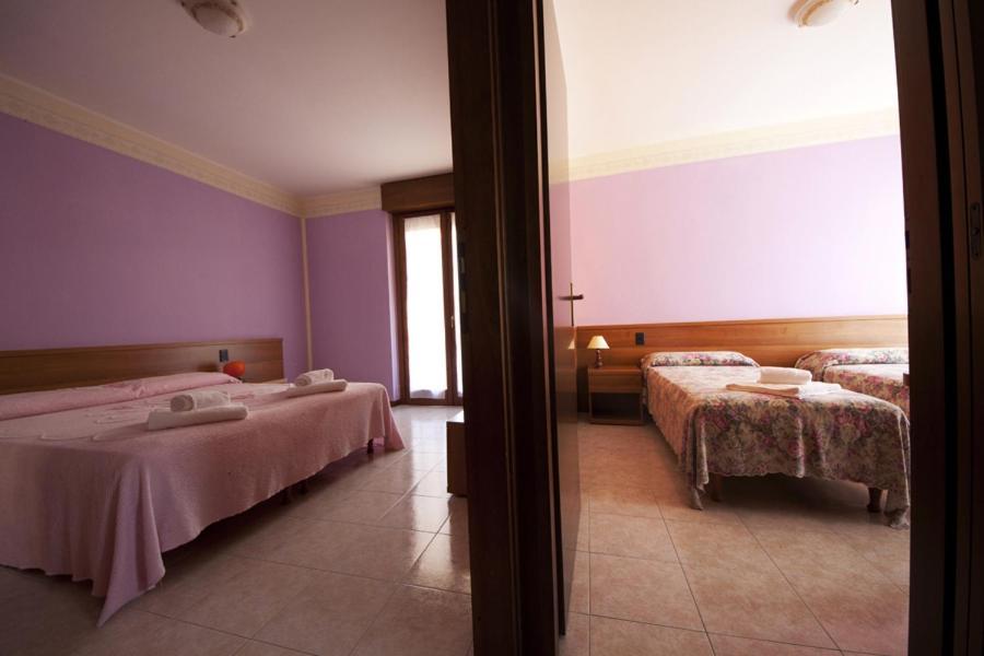 Hotel St. Antony Bardolino Kamer foto